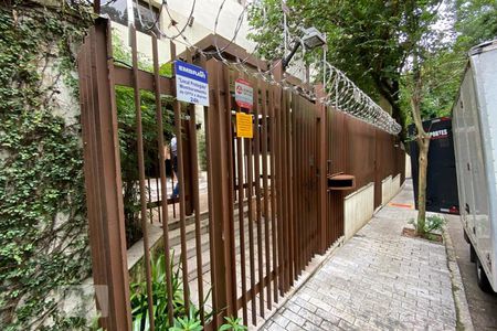 Apartamento para alugar com 250m², 4 quartos e 4 vagasEntrada