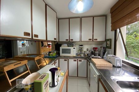 Apartamento para alugar com 250m², 4 quartos e 4 vagasCozinha