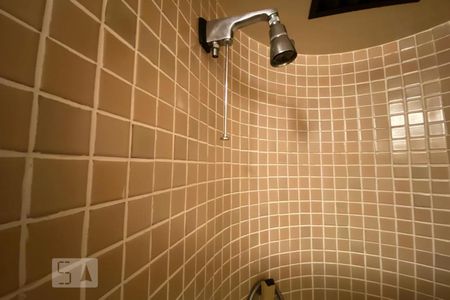 Apartamento para alugar com 250m², 4 quartos e 4 vagasChuveiro