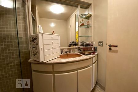 Apartamento para alugar com 250m², 4 quartos e 4 vagasBanheiro