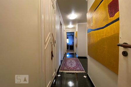 Apartamento para alugar com 250m², 4 quartos e 4 vagasCorredor