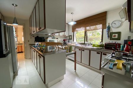 Apartamento para alugar com 250m², 4 quartos e 4 vagasCozinha