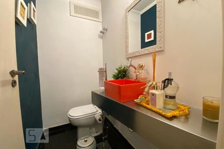 Apartamento para alugar com 250m², 4 quartos e 4 vagasLavabo