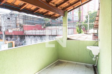 Casa para alugar com 150m², 4 quartos e 8 vagas Casa para alugar com 150m², 4 quartos e 8 vagasVaranda