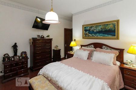 Casa à venda com 300m², 3 quartos e 3 vagas Casa à venda com 300m², 3 quartos e 3 vagasSuite