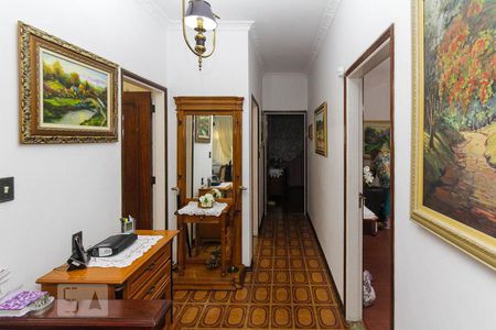 Casa à venda com 300m², 3 quartos e 3 vagas Casa à venda com 300m², 3 quartos e 3 vagasHall