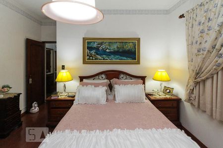 Casa à venda com 300m², 3 quartos e 3 vagas Casa à venda com 300m², 3 quartos e 3 vagasSuite