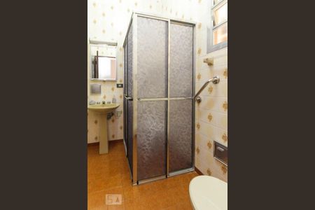 Casa à venda com 300m², 3 quartos e 3 vagas Casa à venda com 300m², 3 quartos e 3 vagasBanheiro Social