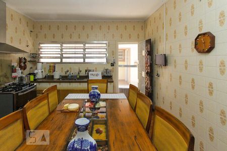 Casa à venda com 300m², 3 quartos e 3 vagas Casa à venda com 300m², 3 quartos e 3 vagasCozinha