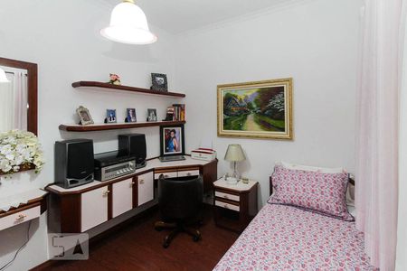 Casa à venda com 300m², 3 quartos e 3 vagas Casa à venda com 300m², 3 quartos e 3 vagasQuarto