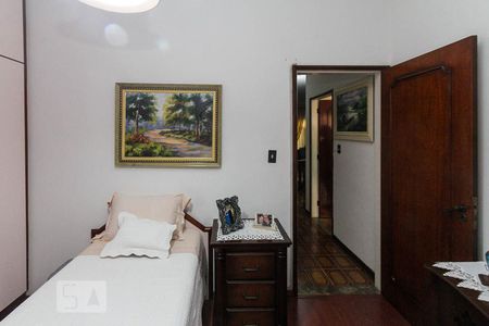 Casa à venda com 300m², 3 quartos e 3 vagas Casa à venda com 300m², 3 quartos e 3 vagasQuarto