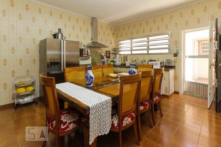 Casa à venda com 300m², 3 quartos e 3 vagas Casa à venda com 300m², 3 quartos e 3 vagasCozinha