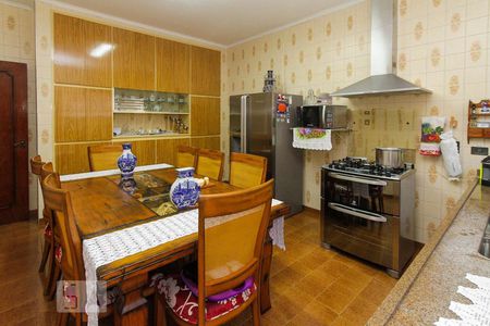 Casa à venda com 300m², 3 quartos e 3 vagas Casa à venda com 300m², 3 quartos e 3 vagasCozinha