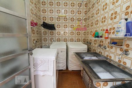 Casa à venda com 300m², 3 quartos e 3 vagas Casa à venda com 300m², 3 quartos e 3 vagasÁrea de Serviço