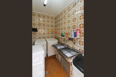 Casa à venda com 300m², 3 quartos e 3 vagas Casa à venda com 300m², 3 quartos e 3 vagasÁrea de Serviço