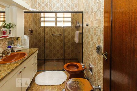 Casa à venda com 300m², 3 quartos e 3 vagas Casa à venda com 300m², 3 quartos e 3 vagasBanheiro da suite