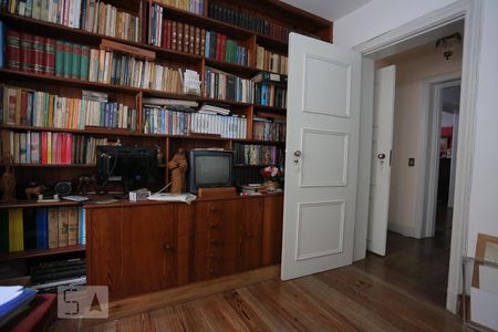 Apartamento à venda com 360m², 4 quartos e 2 vagasQuarto 5