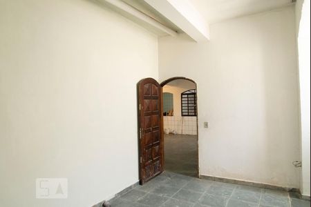Casa à venda com 291m², 5 quartos e 2 vagas Casa à venda com 291m², 5 quartos e 2 vagasQuarto 1