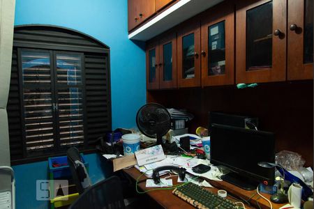 Casa à venda com 291m², 5 quartos e 2 vagas Casa à venda com 291m², 5 quartos e 2 vagasEscritório