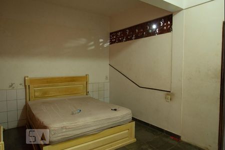 Casa à venda com 291m², 5 quartos e 2 vagas Casa à venda com 291m², 5 quartos e 2 vagasQuarto 2