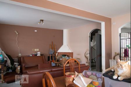 Casa à venda com 291m², 5 quartos e 2 vagas Casa à venda com 291m², 5 quartos e 2 vagasEntrada