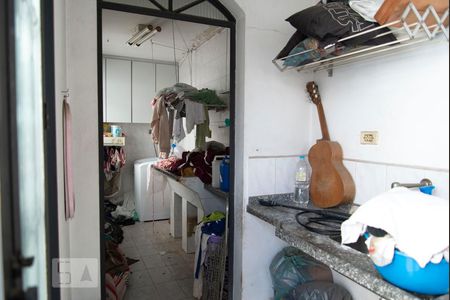 Casa à venda com 291m², 5 quartos e 2 vagas Casa à venda com 291m², 5 quartos e 2 vagasLavanderia