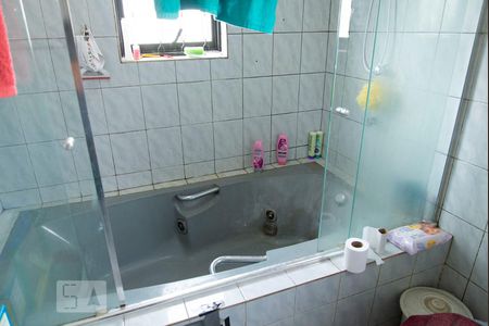 Casa à venda com 291m², 5 quartos e 2 vagas Casa à venda com 291m², 5 quartos e 2 vagasBanheiro 2