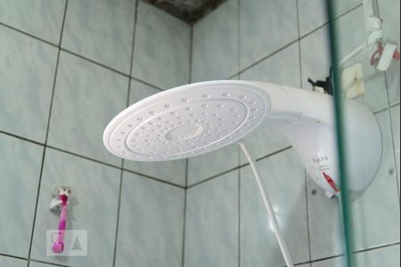 Casa à venda com 291m², 5 quartos e 2 vagas Casa à venda com 291m², 5 quartos e 2 vagasChuveiro