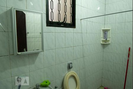 Casa à venda com 291m², 5 quartos e 2 vagas Casa à venda com 291m², 5 quartos e 2 vagasBanheiro 1