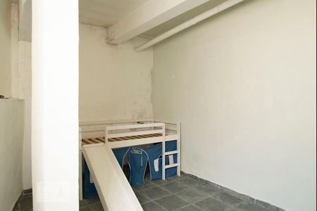 Casa à venda com 291m², 5 quartos e 2 vagas Casa à venda com 291m², 5 quartos e 2 vagasQuarto 1