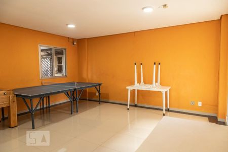 Apartamento à venda com 65m², 2 quartos e 1 vaga Apartamento à venda com 65m², 2 quartos e 1 vagaÁrea comum - Salão de Jogos