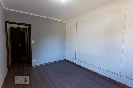 Casa à venda com 180m², 3 quartos e 2 vagassuíte