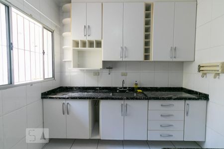 Casa de condomínio para alugar com 100m², 2 quartos e sem vagaCozinha - Armários