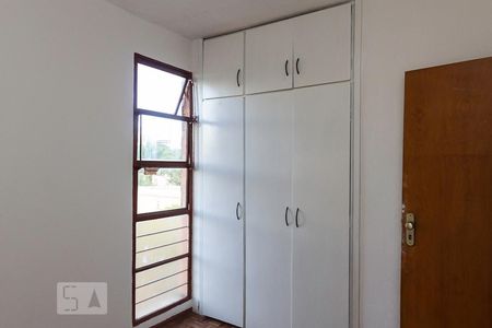 Quarto 1 de apartamento para alugar com 3 quartos, 95m² em Estrela Dalva, Belo Horizonte