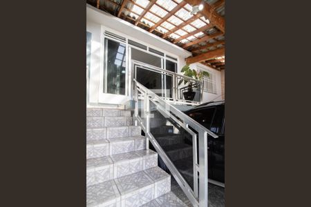 Casa à venda com 230m², 3 quartos e 3 vagasEntrada