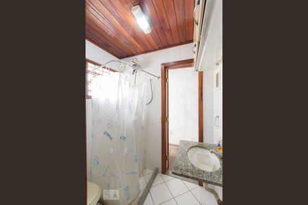 Casa à venda com 196m², 4 quartos e 1 vagaBanheiro (Chalé)