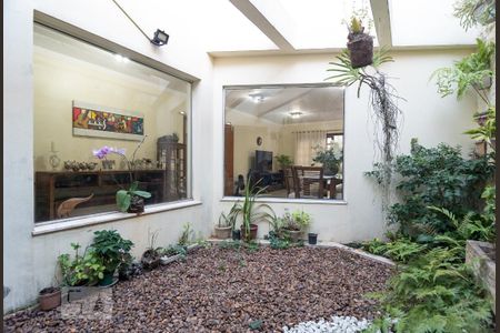 Casa à venda com 230m², 3 quartos e 3 vagasJardim de Inverno