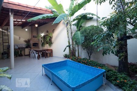 Casa à venda com 230m², 3 quartos e 3 vagasÁrea Comum