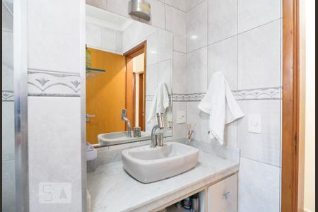 Casa à venda com 230m², 3 quartos e 3 vagasBanheiro Social