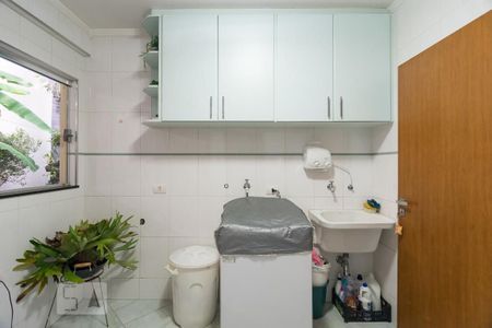Casa à venda com 230m², 3 quartos e 3 vagasLavanderia