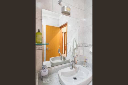 Casa à venda com 230m², 3 quartos e 3 vagasBanheiro Social