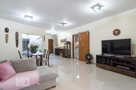 Sala de casa à venda com 3 quartos, 230m² em Mirandópolis, São Paulo