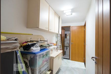 Casa à venda com 230m², 3 quartos e 3 vagasLavanderia
