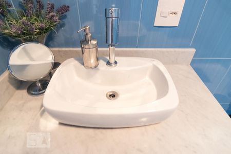 Casa à venda com 230m², 3 quartos e 3 vagasBanheiro da Suíte