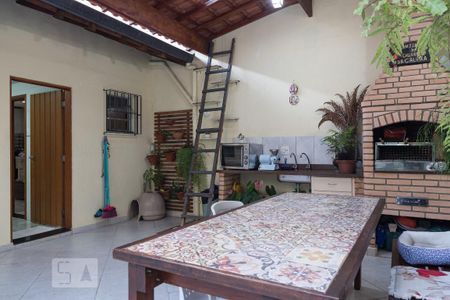 Casa à venda com 230m², 3 quartos e 3 vagasChurrasqueira