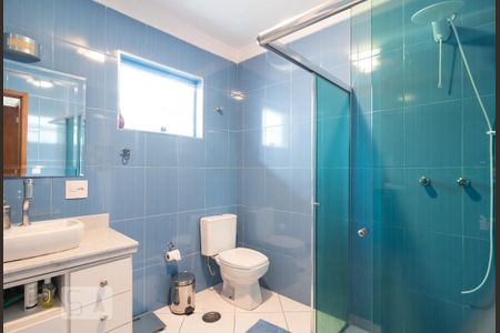 Casa à venda com 230m², 3 quartos e 3 vagasBanheiro da Suíte