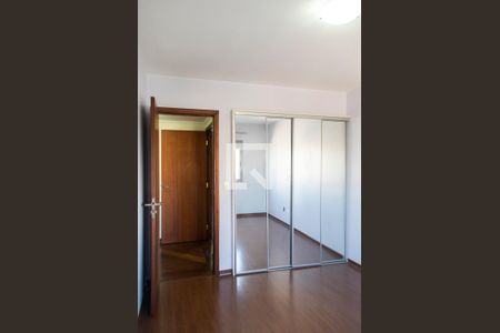 Apartamento à venda com 160m², 3 quartos e 3 vagasQuarto 1