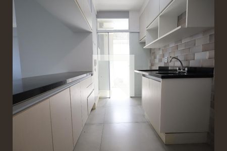 Apartamento para alugar com 72m², 2 quartos e 2 vagasCozinha