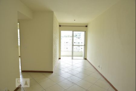 Sala de apartamento à venda com 2 quartos, 70m² em Freguesia de Jacarepaguá, Rio de Janeiro