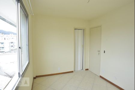 Apartamento à venda com 70m², 2 quartos e 1 vagaSuíte